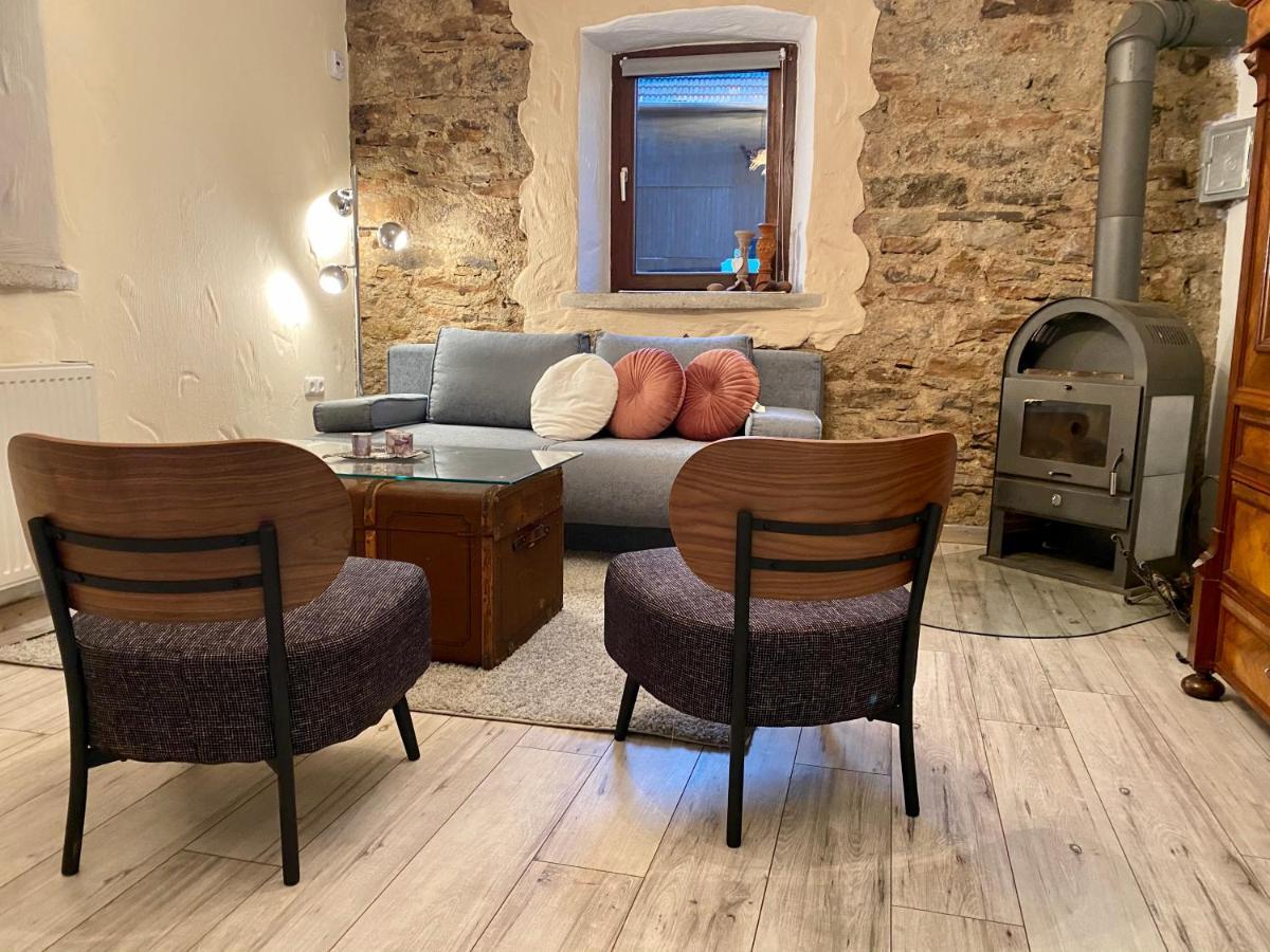 Eifelstein, Apartment Mit Whirlpool Und Ofen Dahlem  Esterno foto